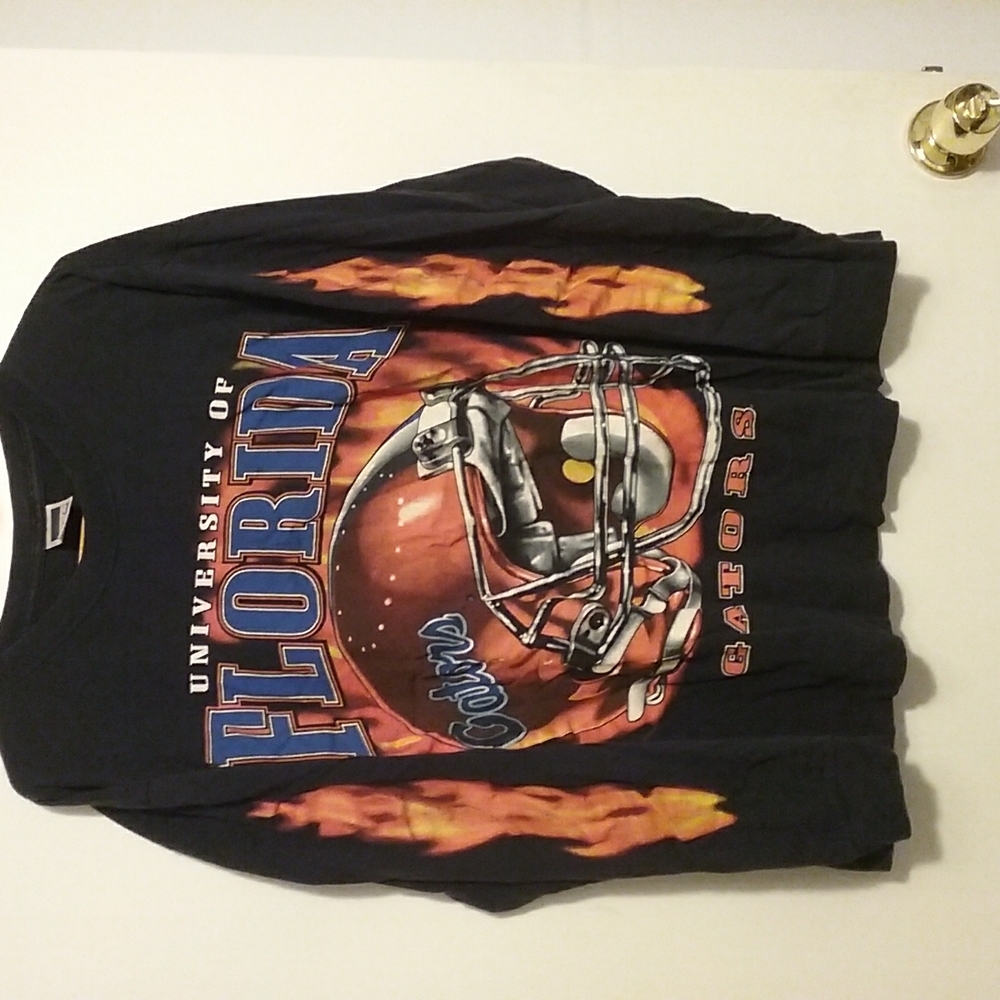 Long sleeve t-shirt